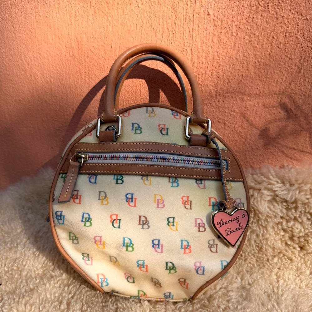 Rare Dooney & Bourke Circle It Bag - Picture 2 of 6